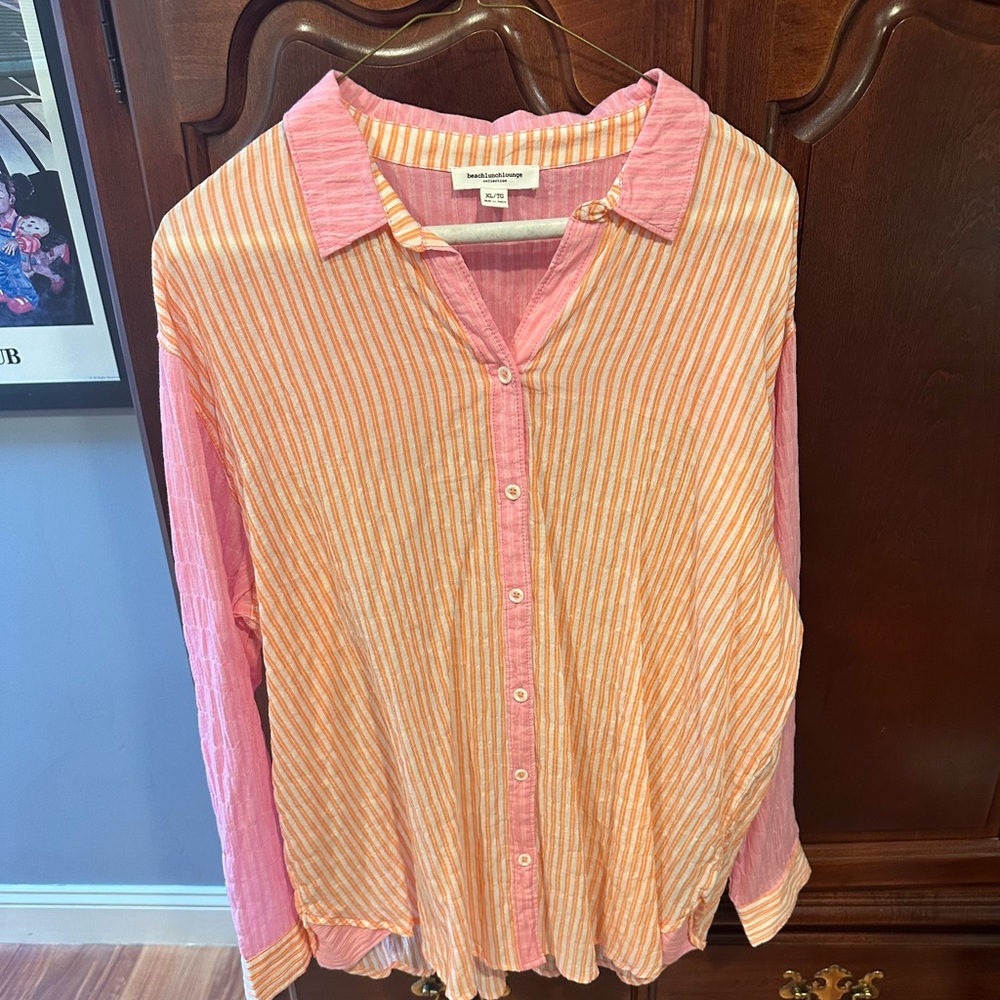 100% cotton very fun and colorful summer blouse. Brand new